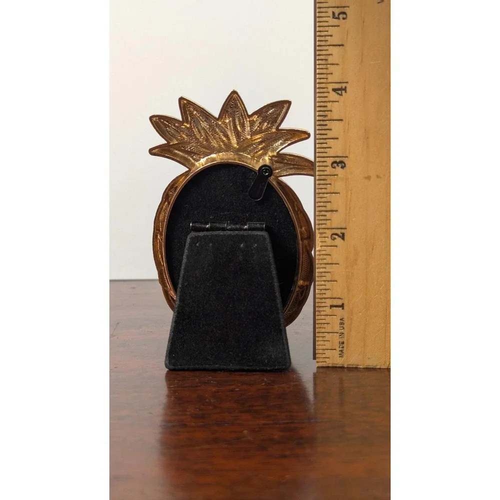 Vintage Brass Tone Pineapple Oval Picture Frame 2.5x3.5 Hollywood Regency Gold